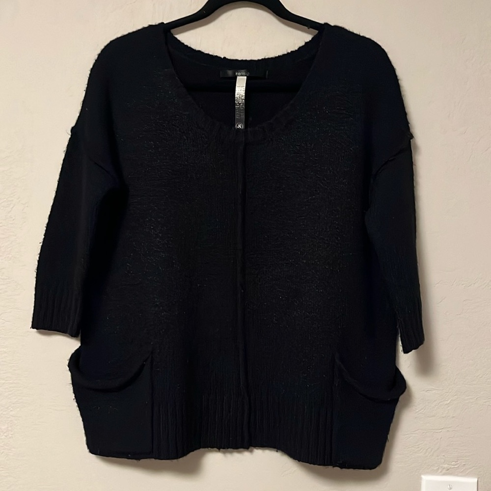 Kensie black crop sweater with side pockets